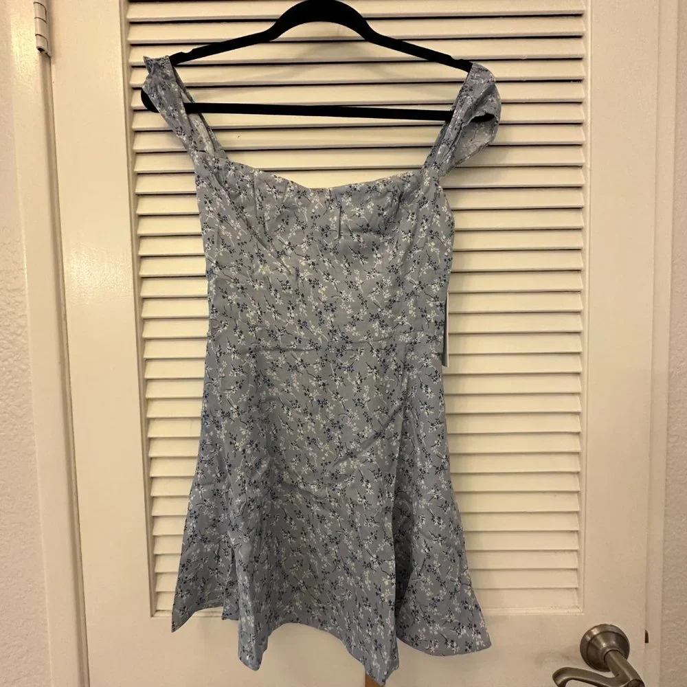 💝ONLY ONE!💝Reformation Tanis Dress in Brooke - Picture 9 of 14